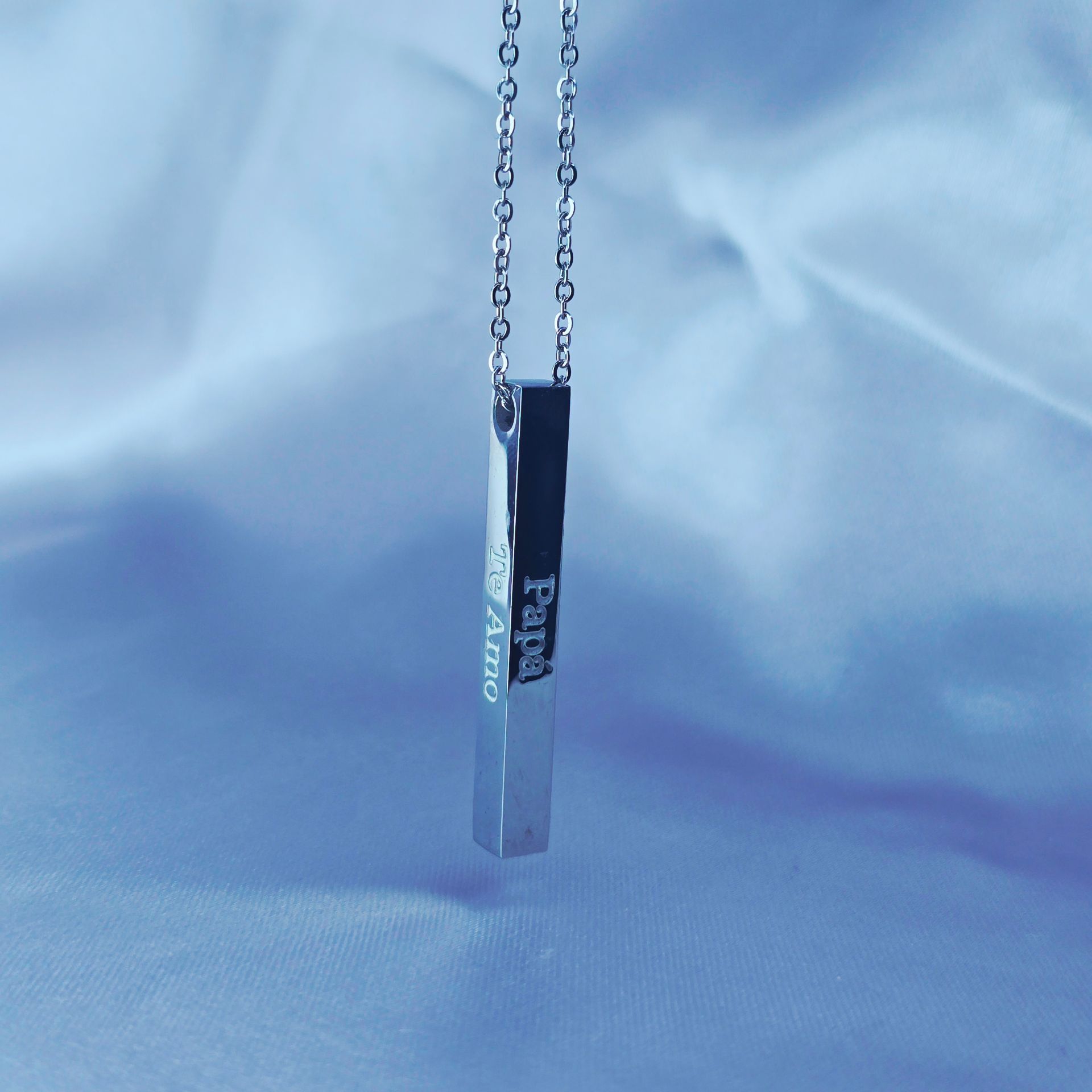 Cadena "Te amo papa" "El Mejor Papá" Signature Vertical Bar Necklace