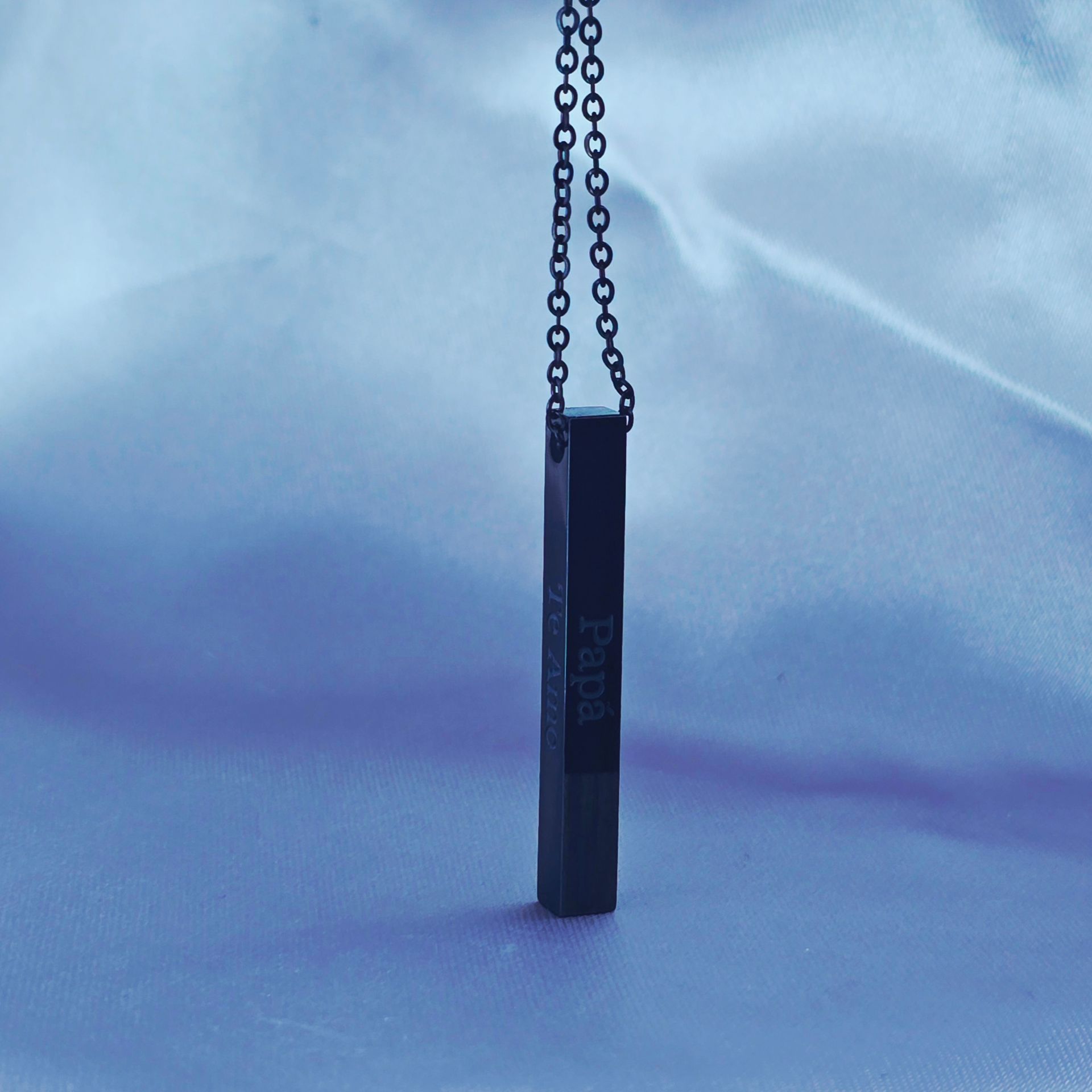 Cadena "Te amo papa" "El Mejor Papá" Signature Vertical Bar Necklace