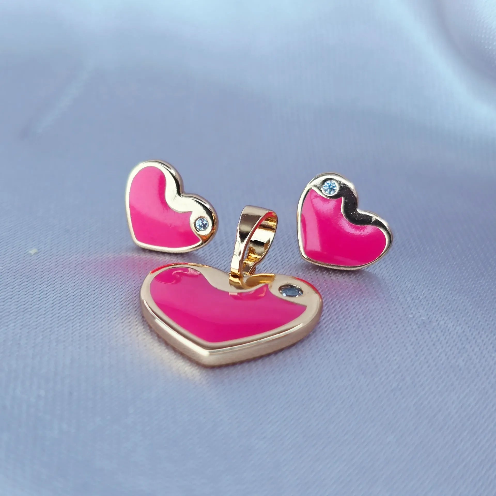"Radiant Heart" Jewelry Set – Fuchsia Pink Earrings and Pendant (CHAIN NOT INCLUDED)