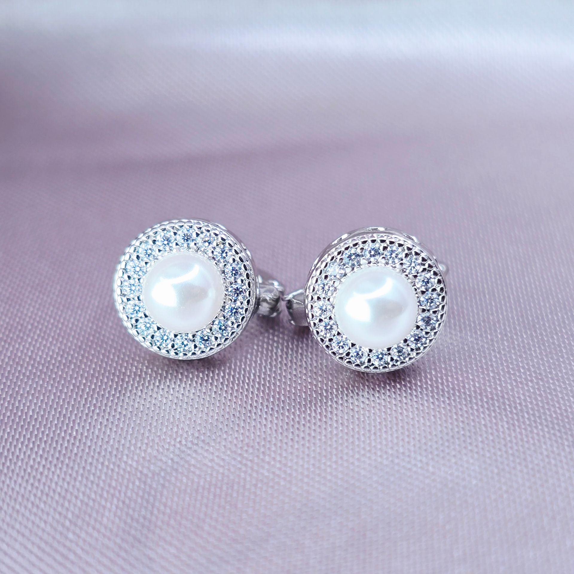 Earrings Pendientes Gala: Perla Central y Halo de Cristales